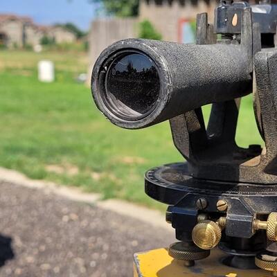 Lot 263: Vintage CRAFTSMAN Surveying Tool w/ Tripod 