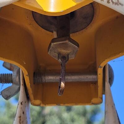 Lot 263: Vintage CRAFTSMAN Surveying Tool w/ Tripod 