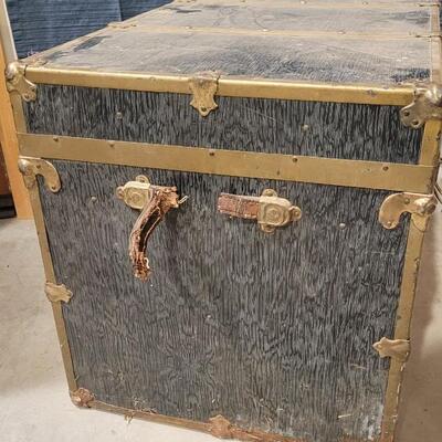 Lot 266: Vintage Steamer Trunk w/ Original Insert Shelf