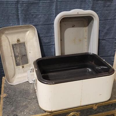 Lot 267: Vintage WESTINGHOUSE Electric Cooker (Needs Power Cord)
