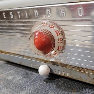 Lot 267: Vintage WESTINGHOUSE Electric Cooker (Needs Power Cord)