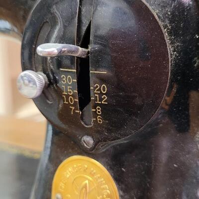 Lot 275: Antique SINGER Sewing Machine w/ Pedal and Power Cord Untested 