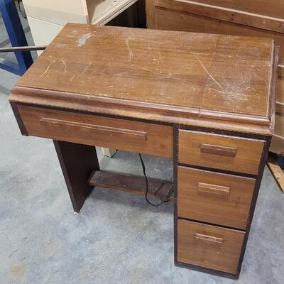 Lot 275: Antique SINGER Sewing Machine w/ Pedal and Power Cord Untested 