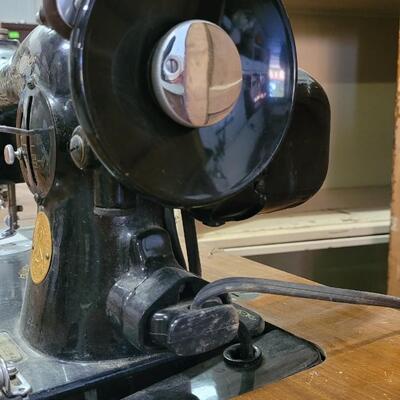 Lot 275: Antique SINGER Sewing Machine w/ Pedal and Power Cord Untested 