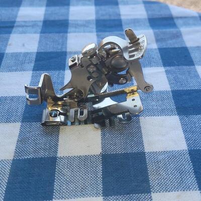 Lot 275: Antique SINGER Sewing Machine w/ Pedal and Power Cord Untested 