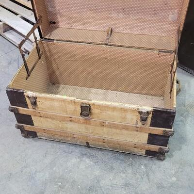Lot 281: Vintage Steamer Trunk Brown