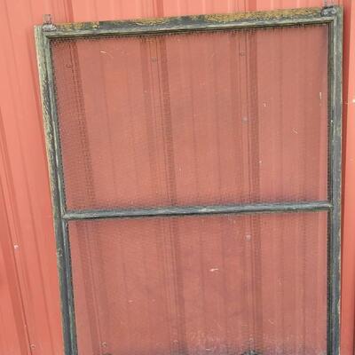 Lot 285: Vintage Farmhouse Window Screen Chippy Paint 