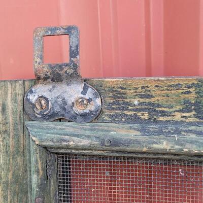 Lot 285: Vintage Farmhouse Window Screen Chippy Paint 