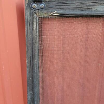 Lot 287: Vintage Farmhouse Window Screen Chippy Paint 