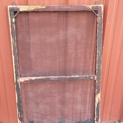 Lot 288: Vintage Farmhouse Window Screen Chippy Paint 