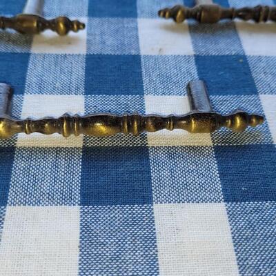 Lot 315: Vintage Brass Drawer Pulls