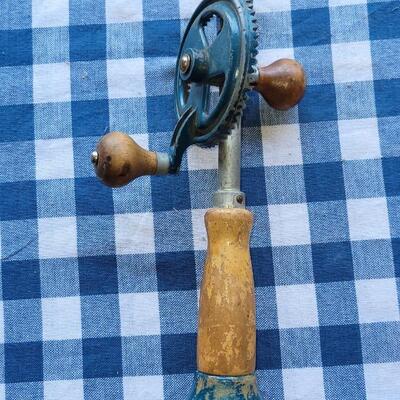 Lot 317: Vintage Worth Hand Drill