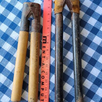 Lot 326: Gardening Tools