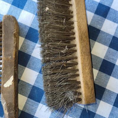 Lot 327: Vintage Metal Bristle Brush Lot
