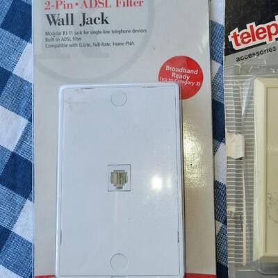 Lot 332: Wall Plates