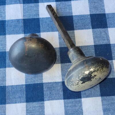 Lot 335: Vintage Doorknobs 