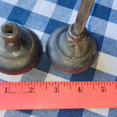 Lot 335: Vintage Doorknobs 