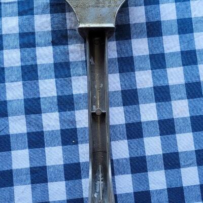 Lot 338: Redi Gril Heavy Duty Scraper