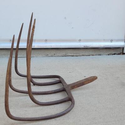Lot 346: Old Farm Rake