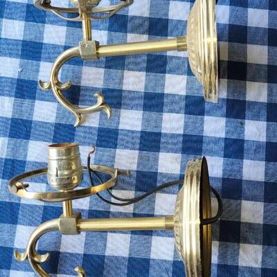 Lot 349: (2) Brass Wall Lamps