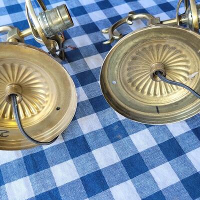 Lot 349: (2) Brass Wall Lamps
