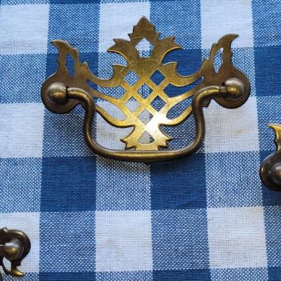 Lot 364: Vintage Brass Drawer Pulls