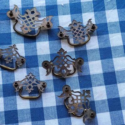Lot 364: Vintage Brass Drawer Pulls