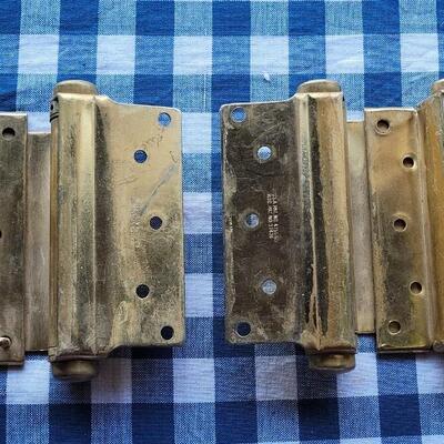 Lot 365: Heavy Duty Brass Hinges