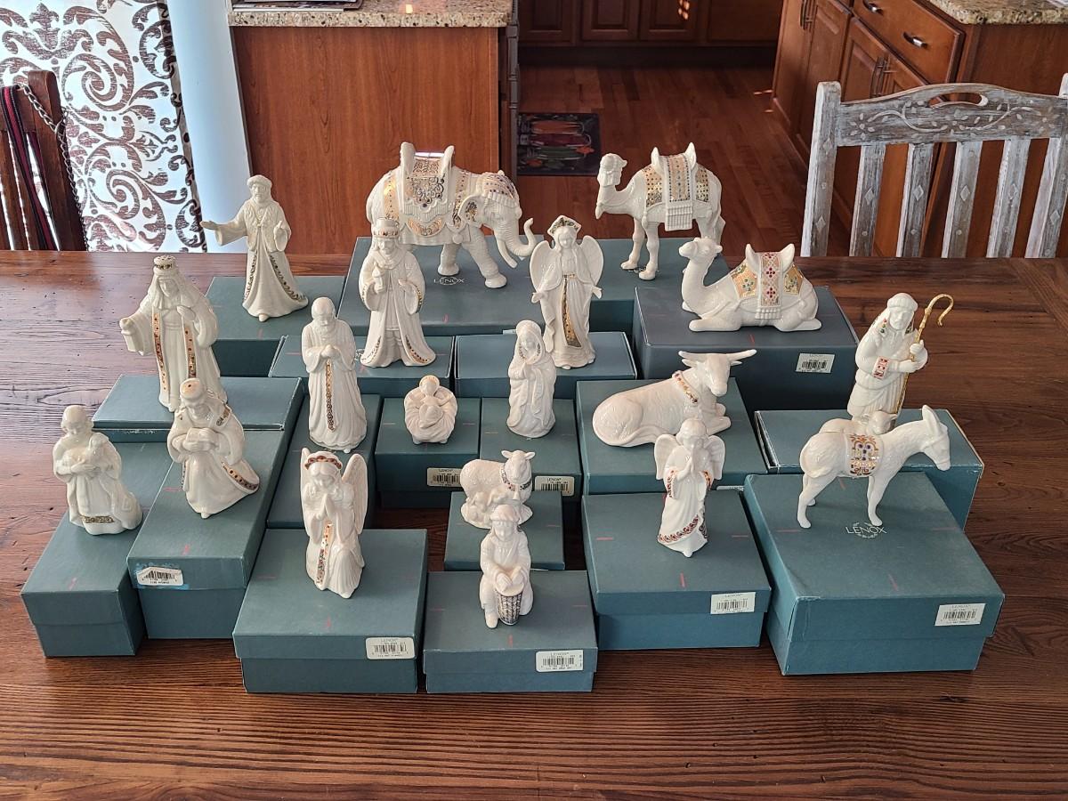 Lot 500 Vintage Lenox Jeweled Nativity Piece Set