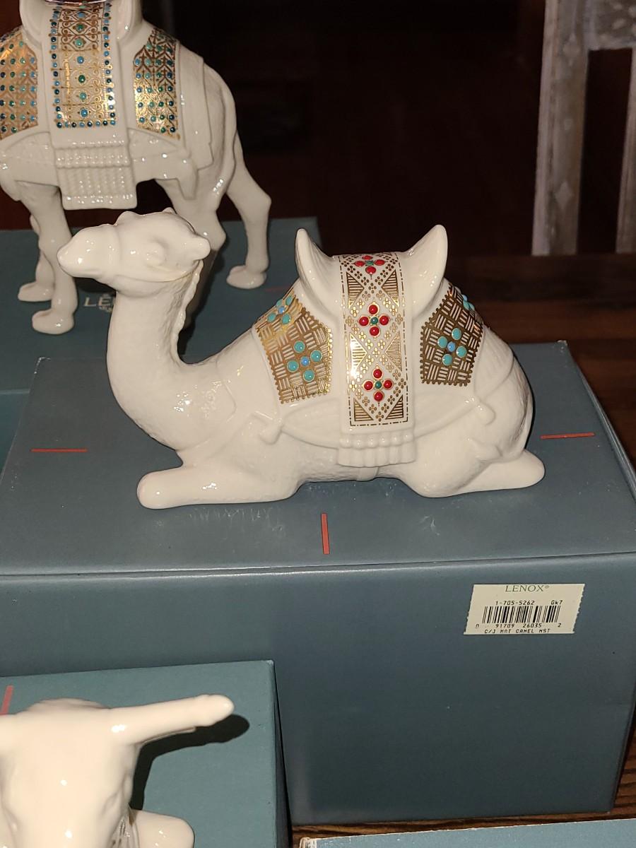 Lot 500 Vintage Lenox Jeweled Nativity Piece Set