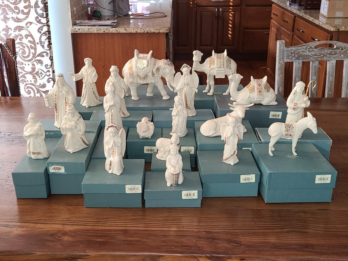 Lot 500 Vintage Lenox Jeweled Nativity Piece Set