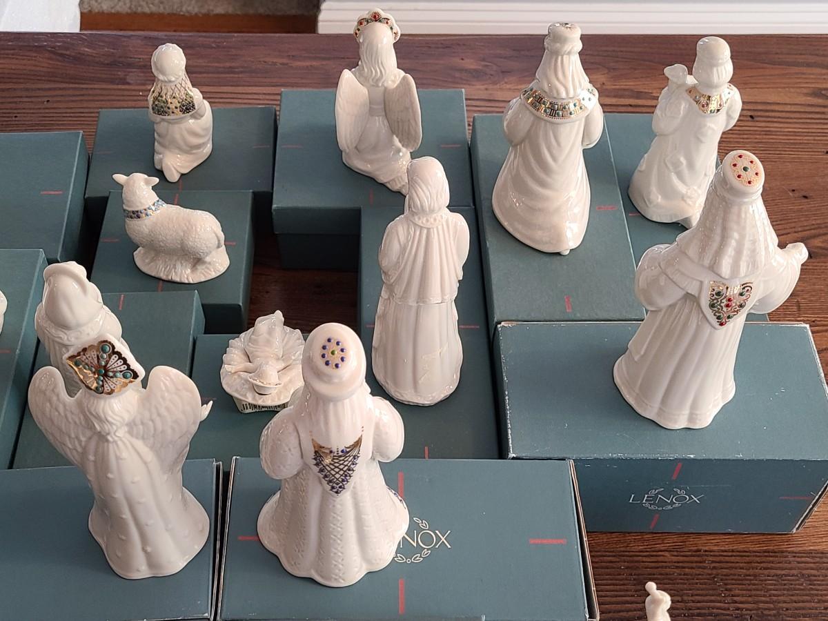 Lot 500 Vintage Lenox Jeweled Nativity Piece Set