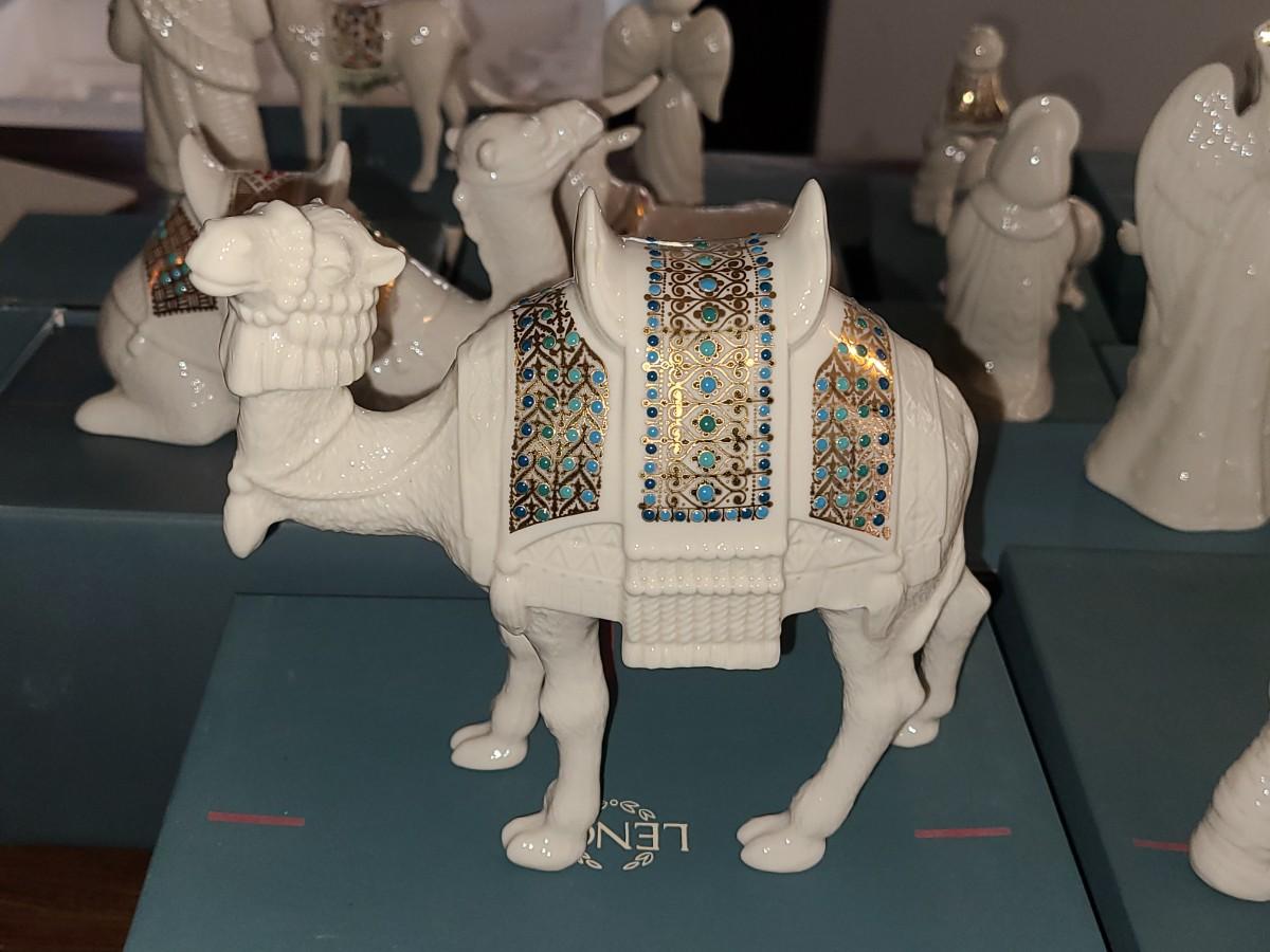 Lot 500 Vintage Lenox Jeweled Nativity Piece Set