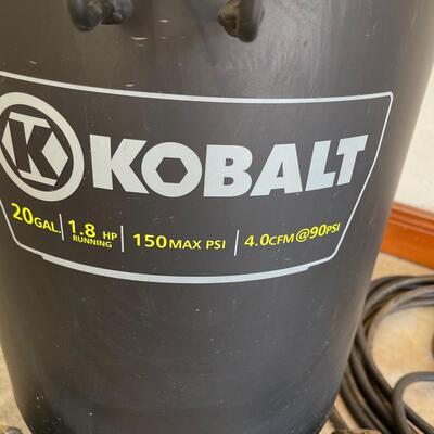 KOBALT 150 PSI 20 Gallon Working Compressor 