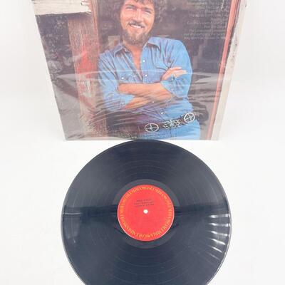 MAC DAVIS â€œBABY DONâ€™T GET HOOKED ON MEâ€ VINYL RECORD #1