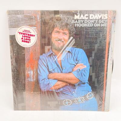 MAC DAVIS â€œBABY DONâ€™T GET HOOKED ON MEâ€ VINYL RECORD #2