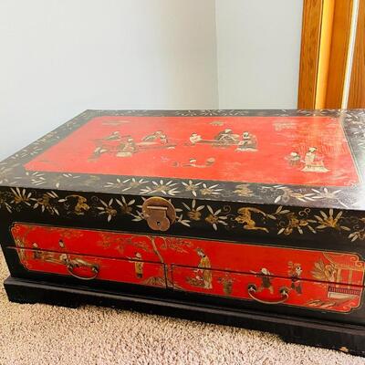 LOT 6  CONTEMPORARY PAINTED CHEST COFFEE TABLE TRUNK ASIAN INFLUENCE DESIGN RED & BLACK