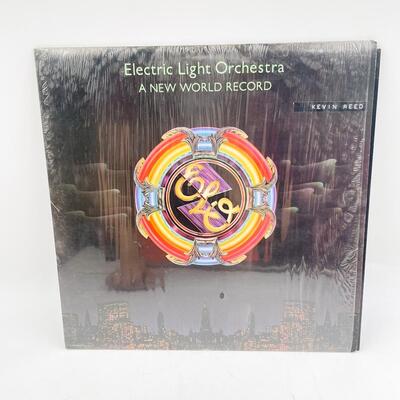 ELECTRIC LIGHT ORCHESTRA â€œA NEW WORLD RECORDâ€ VINYL RECORD