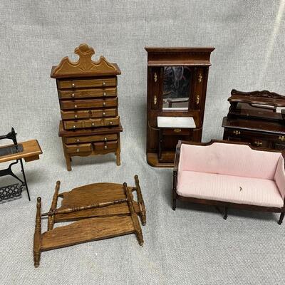 Lot of Vintage Dollhouse Miniature Furniture 