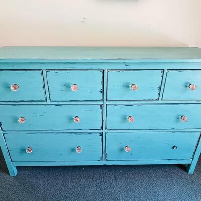 LOT 55  BLUE PAINTED DISTRESSED FINISH CONSOLE DRESSER 8 DRAWERS GLASS KNOBS