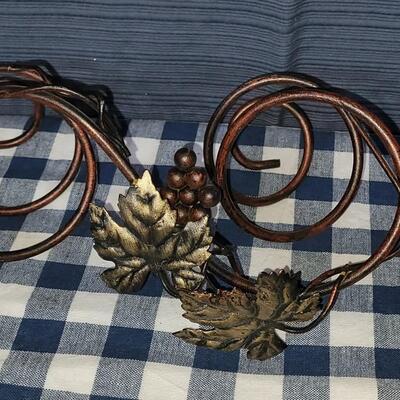 Lot 8: Metal Twirls with Grapes and Leaves Deco