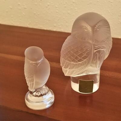 Lot #65  Set of 2 LALIQUE crystal Owl figurines