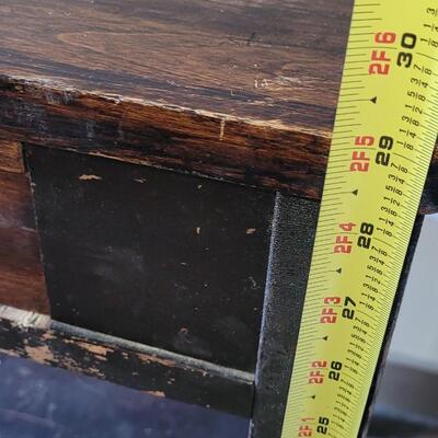 Lot 16: Vintage Small Writing Desk