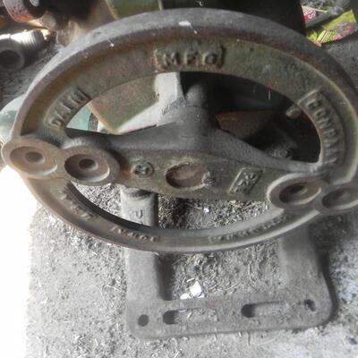 ANTIQUE GRINDER