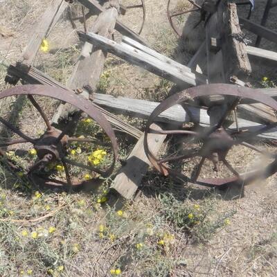 4 WHEELED CART/BUGGY IMPLIMENT
