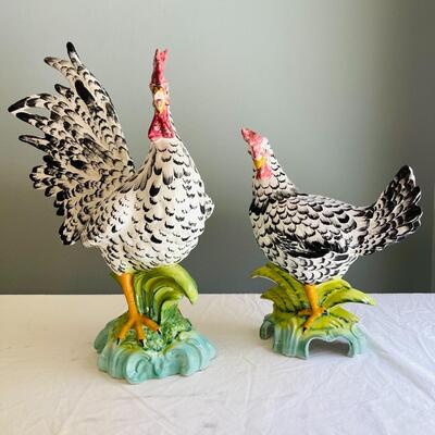 LOT 61 ST   LARGE CERAMIC WYANDOTTE ROOSTER & HEN MADE IN ITALY