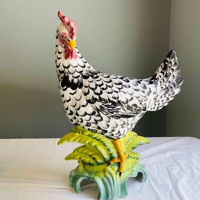 LOT 61 ST   LARGE CERAMIC WYANDOTTE ROOSTER & HEN MADE IN ITALY
