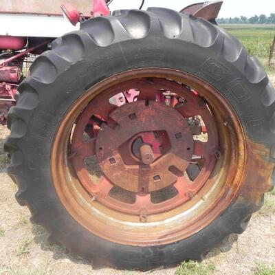 INTERNATIONAL TRACTOR