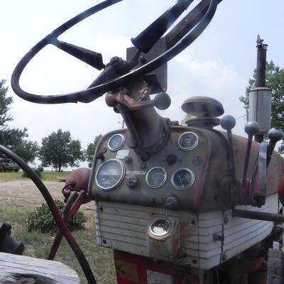 INTERNATIONAL TRACTOR