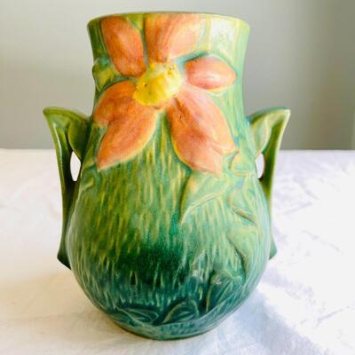 LOT 65 ST  ROSEVILLE POTTERY GREEN TWO HANDLED VASE PINK CLEMATIS 